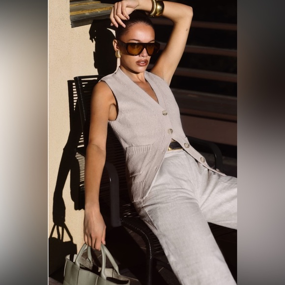 Reformation Emmy Super Soft Cashmere Organic Cotton blend sweater vest NWT small - Picture 2 of 9